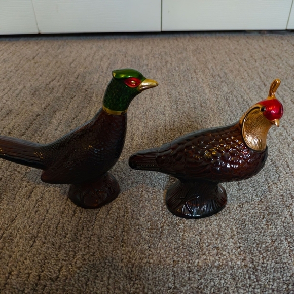 Decorative Ceramic Bird Figurines Avon Quail Decanter - Picture 1 of 3
